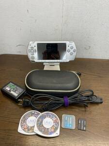I★ 初期化済 SONY ソニー PSP PlayStationポータブル 本体 ソフト2本 ACアダプタ セット 電池パックなし