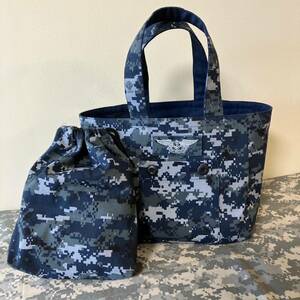 米軍戦闘服リメイク　NWUの手提げバッグと巾着袋　ハンドメイド　NAVY タイプ1 トートバッグ 弁当袋　手提げUSN ネイビー デジカモ