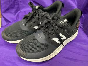 NEW BALANCE UA900 　24.0cm 数回使用　