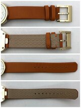 1円～/TORY BURCH/トリーバーチ/TRB4001/3針/ゴールドカラー/ラウンド/クォーツ/レディース腕時計/ジャンク/T055_画像9