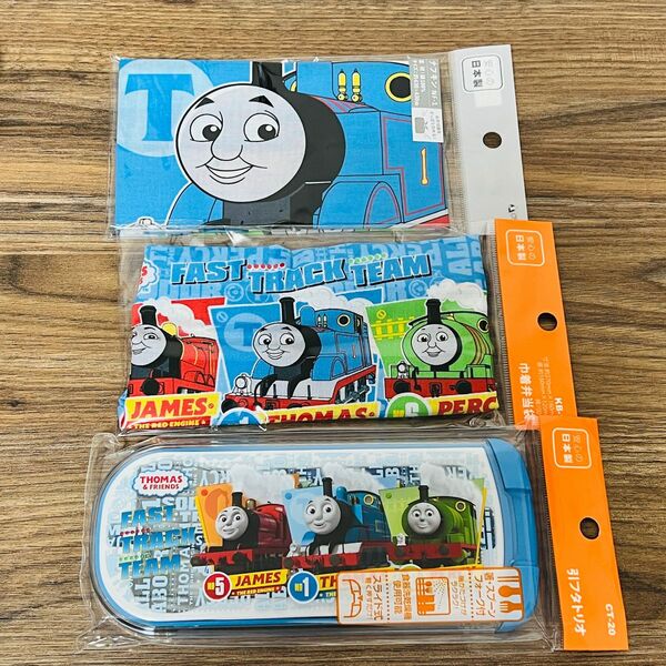 【新品・未開封品】きかんしゃトーマス カトラリー・巾着・ナフキン ３点セット