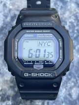 【1円開始】G-SHOCK GW-5600J-1JF ソーラー電波時計 The G 外装の進化として上質さと強度を両立させる鍛造バックを採用、5600の文字を刻印_画像1