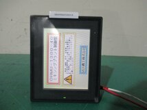 中古 KEYENCE TOUCH PANEL DISPLAY VT3-Q5T 通電OK(DBAR50222D013)_画像2