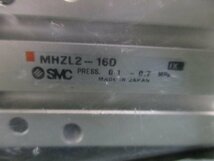 新古 SMC MHZL2-16D 平行開閉形エアチャック(FARR50516D032)_画像2