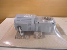 新古 NISSEI GTRギアモータ 3-PHASE INDUCTION MOTOR F2SM-20-30-T010 三相誘導電動機 0.1kW(FAPR50201B001)_画像4