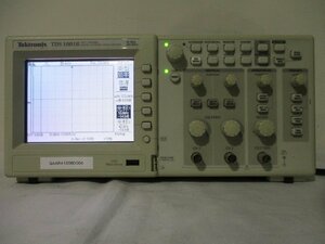 中古 Tektronix ２ch デジタルオシロスコープ TDS1001B 40MHz 500MS/s 通電OK(GAAR41208D004)