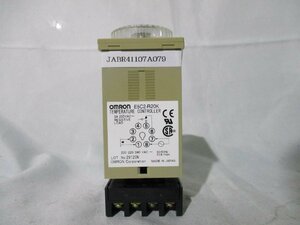中古 OMRON TEMPERATURE CONTROLLER E5C2-R20K 電子温度調節器(JABR41107A079)
