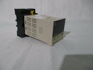 中古 オムロン(omron) サーマックS 電子温度調節器(プラグインタイプ) E5CS-R1KJU AC100-240(JAAR40922D121)