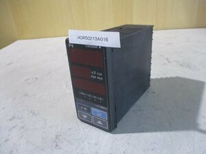 中古 YOKOGAWA UT520 デジタル指示調節計 100-240VAC 50/60HZ(JADR50213A016)