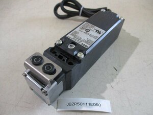 中古IDEC HS5E-F7Y ソレノイド付安全スイッチHS5E-F7Y AC-15 0.75A/250V DC-13 0.22A/125V 2.3A/30V(JBZR50111E060)