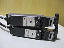 中古 IDEC SAFETY DOOR LOCK SWITCH HS5E-D4 ソレノイド付安全スイッチ 2個(R50719ADB029)_画像2