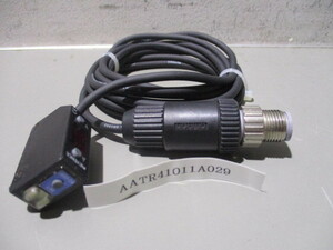 中古 KEYENCE PZ-V31P アンプ内蔵型光電センサ(AATR41011A029)