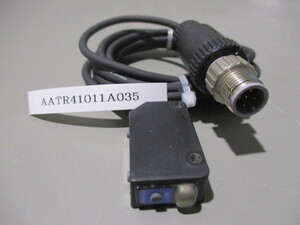 中古 KEYENCE PZ-V31P アンプ内蔵型光電センサ(AATR41011A035)