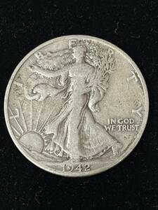 希少！コレクター必見　アメリカ ハーフドル 銀貨 1942年 HALF DOLLAR ウォーキングダラー　リバティ コイン