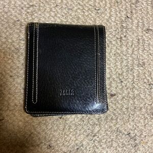 TAKEO KIKUCHI/タケオキクチ　ブラックレザー　折り財布