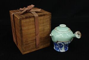 ▲茶道具66 眞葛香山 青磁釉呉祥瑞画 急須▲共箱/キズ直し有/消費税0円