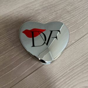 DVF ダイアンフォンファステンバーグ　コンパクトミラー（手鏡）