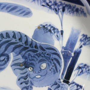古伊万里 志田焼 大皿 輪花皿 竹に虎図 (猫虎) 幅約32.5cmの画像3