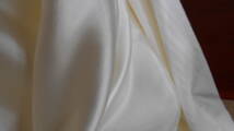 サテン（クリーム系）巾120ｃｍ　長さ５ｍ　化繊　中厚　即決￥1000_画像4