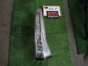 4EW9528 EL6)) 日産 セレナ HC26 後期型 20G S-HYBRID 純正 クリアテールランプ右　コイト220-23438