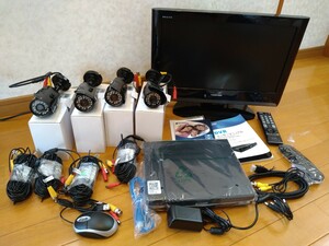 防犯カメラ、録画機、未使用品、カメラ4台、電源コードタイプ。テレビモニターは中古品、説明書やDVDあり。