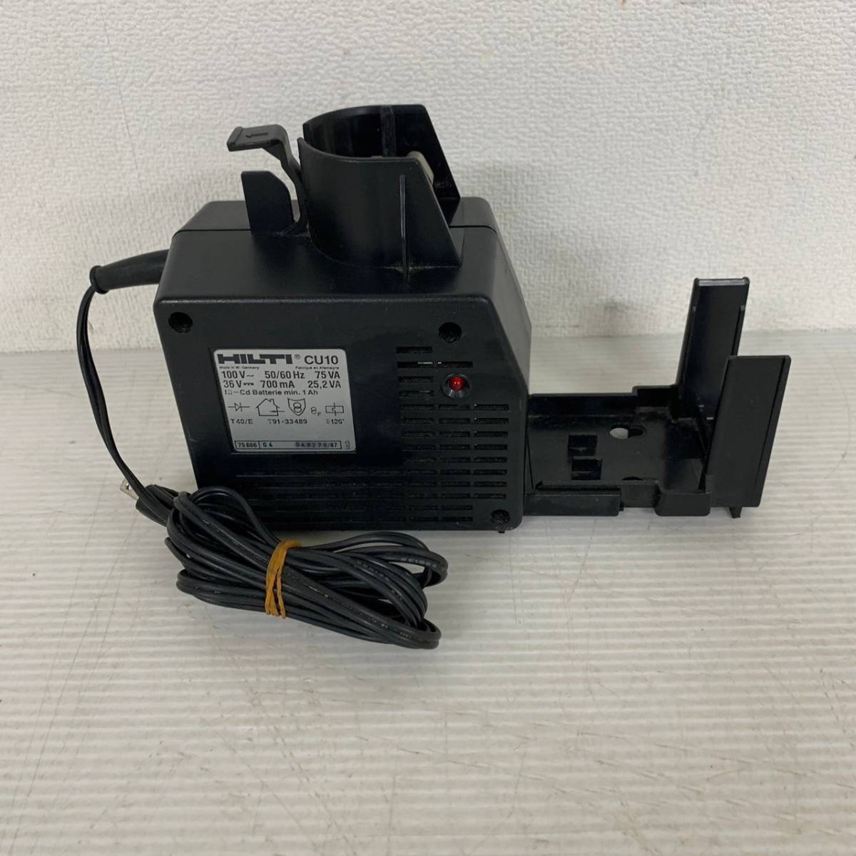 ヒルティ TE4-ADRS ハンマドリル 中古品 バッテリー×2 充電器 集