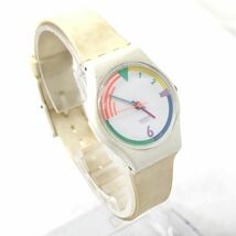 SWATCH スウォッチ 腕時計 クオーツ アナログ ライン カラフル ポップ おしゃれ 個性的 コレクション コレクター カジュアル ケース付き_画像3