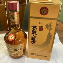 【未開栓】古酒 白花 高麗人参酒 韓国酒 KOREAN GINSENG WINE 白花 大韓民国特産品 韓国 KOREA 700ml 30% 箱付◆No5536_画像1