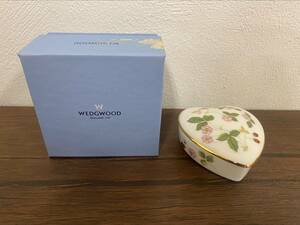 #2186 【未使用品】 WEDGWOOD ウェッジウッド ワイルドストロベリー ボーンチャイナ ハート ボックス 小物入れ インテリア小物