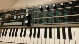 KORG microKORG シンセサイザー ボコーダー 中古 レアカラー ブラック