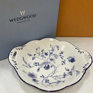 #12441B　WEDGWOOD　皿　耳つき　20ｃｍ　ボーンチャイナ　ウエッジウッド　BLUE　PLUM　MADE　IN　ENGLAND　現状保管品