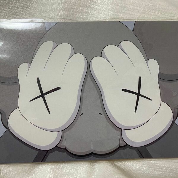 KAWS カウズ　ポストカード