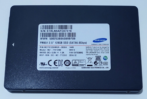 SAMSUNG製 2.5インチ SSD 128GB (使用時間少)