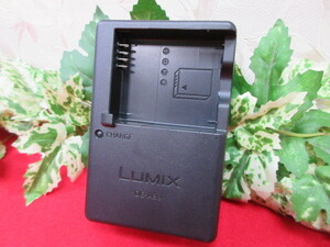 【AS144/クリ】Panasonic/パナソニック　LUMIX　バッテリーチャージャー　充電器　DE-A99