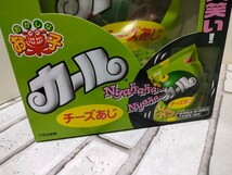 珍品！ミュージカン、フラワーロック系　おかしなお菓子　カール　明治製菓ライセンス品　平成　レトロ_画像8