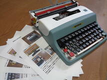 完動品　olivetti Lettera 32　オリベッティタイプライター　イタリア　トリコローレカラー　_画像9