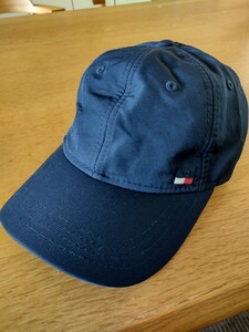 USA購入 TOMMY HILFIGER トミーヒルフィガー キャップ 帽子 ポリエステル ダークブルー 濃紺 新品未使用