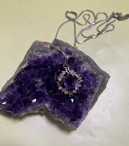 * amethyst? necklace * chain part is silver 925. stamp equipped. in photograph amethyst. raw ore is article for sale is not.