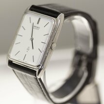 セイコー SEIKO クォーツ メンズ腕時計　2針　2220-0290電池交換済み　セイコーシャリオ　動作中、比較的美品です。_画像2