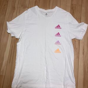 adidas アディダスメンズ半袖Tシャツ　サイズXO①