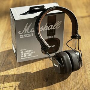 ★送料無料！新品同様！マーシャル Marshall ワイヤレスオンイヤーヘッドホン Major IV ブラウン ★