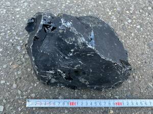 黒曜石　原石　約6.65Kgの塊　北海道　石器づくりにいかがですか？