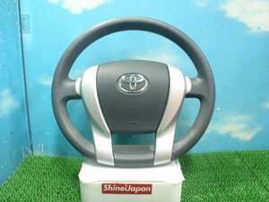 ★　NHP10　トヨタ　アクア　前期　ステアリングハンドル　ステアリングホイール　ホーンパッド付　黒　350949JJ