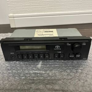 動作OK中古★トヨタ純正 AM/FM/AUXラジオチューナー★/サクシード/ハイエース等　86120-26190