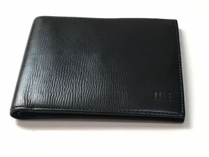 ほぼ新品　　DAKS レザー 二つ折り　財布 ブラック 黒 