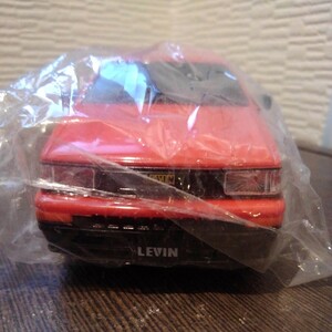 トヨタ　カローラ　レビン　GT APEX 　赤黒　プルバック　ミニカー　ドライブタウン　サイズ