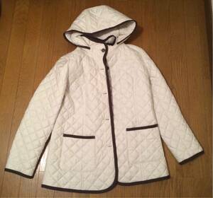 新品未使用あったかキルティングジャケット白シンプル茶色ホワイトキルティングコート フード取り外し可能