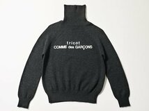 tricot COMME des GARCONS　トリコ　コムデギャルソン　タートルネック　ニット　セーター　正規品　ロゴプリント　ウール_画像1