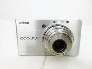 SH4552【デジカメ】Nikon COOLPIX S500★ニコン クールピクス デジタルカメラ★NIKKOR OPTICAL ZOOM F=5.7-17.1mm 1:2.8-4.7★動作品