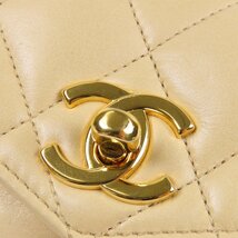 67526★1円スタート★CHANEL シャネル 外綺麗 マトラッセ チェーンヒップバッグ ターンロック 28/70 ウエストバッグ ラムスキン ベージュ_画像6